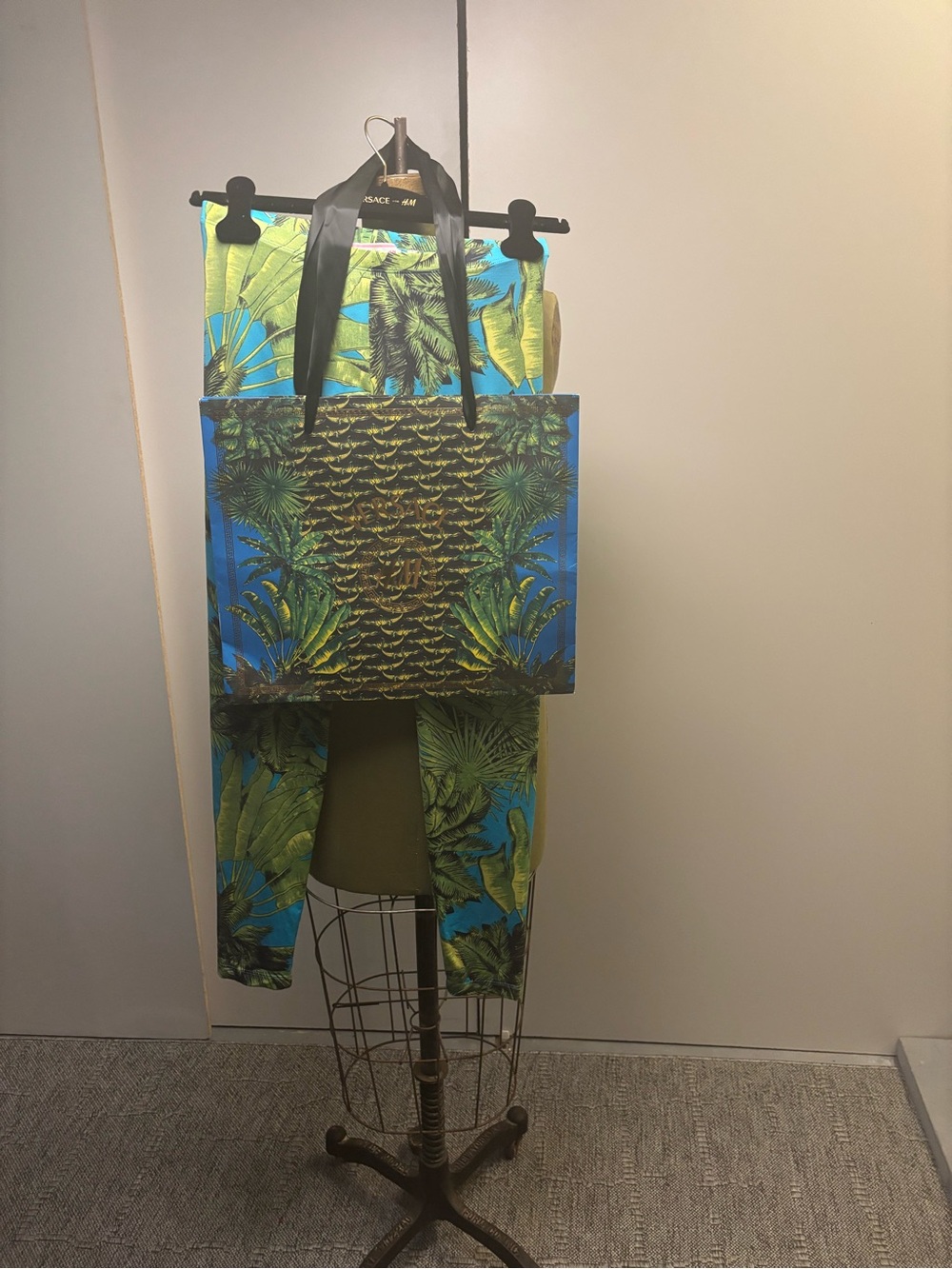 VERSACE & H&M co-lab 2011 Tropical Print leggings - Green/Blue